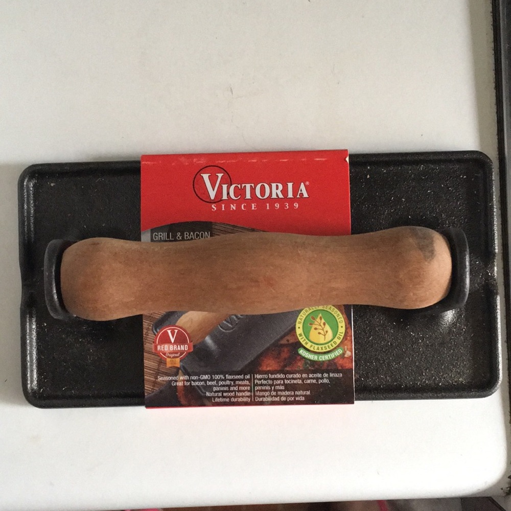 Victoria Cast Iron Bacon Press / Meat Weight with Wood Handle